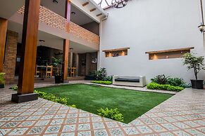 San Rocke House Hotel