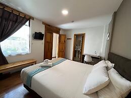 San Rocke House Hotel