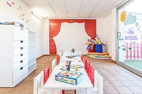 FERGUS Cactus Garden