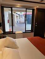 Casa Reflejos City View