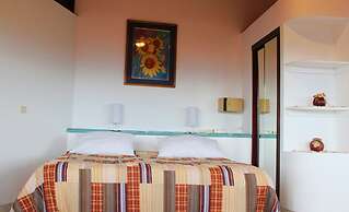 Casa Reflejos City View