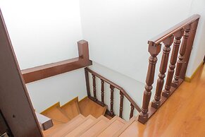 Hotel Chandelier Park