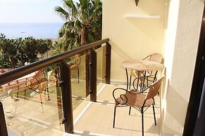 Apartamentos Puerto Marina