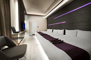 One Fukun Hotel