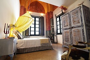 Salapolis Luxury Apartments