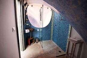 Salapolis Luxury Apartments