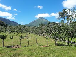 Aunty Arenal Lodge