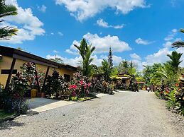 Aunty Arenal Lodge