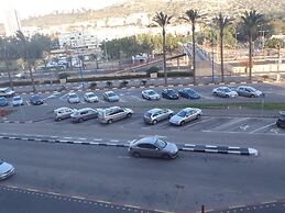 Hof Hacarmel Apartments