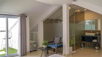 Riverside White House Hotel