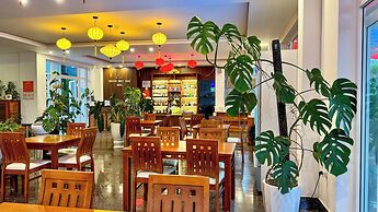 Riverside White House Hotel