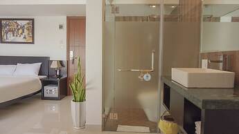 Riverside White House Hotel