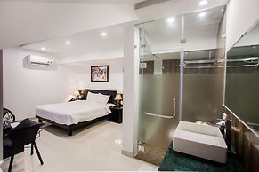 Riverside White House Hotel