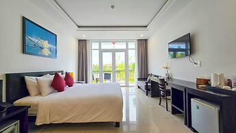 Riverside White House Hotel