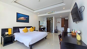 Riverside White House Hotel