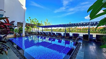 Riverside White House Hotel