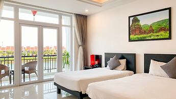 Riverside White House Hotel