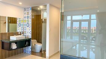 Riverside White House Hotel