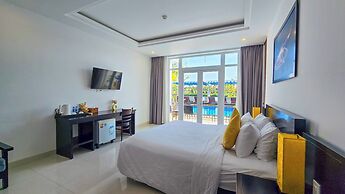 Riverside White House Hotel