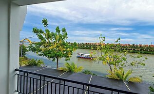 Riverside White House Hotel