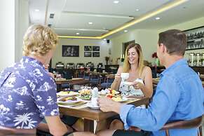 Ally Beach Boutique Hotel Hoian