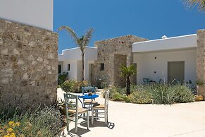 White Pearls Luxury Suites - Adults Only