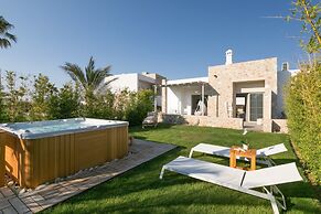 White Pearls Luxury Suites - Adults Only