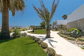 White Pearls Luxury Suites - Adults Only