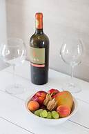 White Pearls Luxury Suites - Adults Only