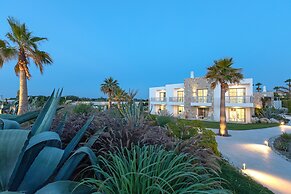 White Pearls Luxury Suites - Adults Only