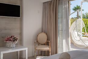 White Pearls Luxury Suites - Adults Only