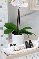 White Pearls Luxury Suites - Adults Only