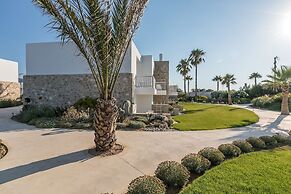 White Pearls Luxury Suites - Adults Only