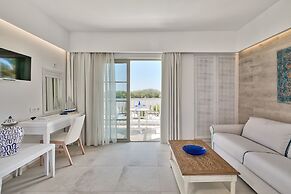 White Pearls Luxury Suites - Adults Only