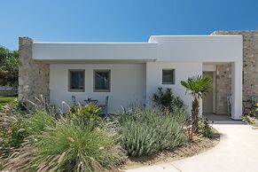 White Pearls Luxury Suites - Adults Only