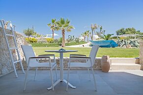 White Pearls Luxury Suites - Adults Only