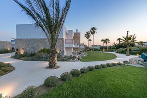 White Pearls Luxury Suites - Adults Only