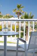 White Pearls Luxury Suites - Adults Only