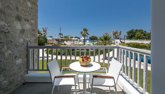 White Pearls Luxury Suites - Adults Only