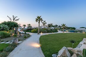 White Pearls Luxury Suites - Adults Only