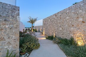 White Pearls Luxury Suites - Adults Only