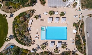 White Pearls Luxury Suites - Adults Only