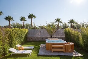 White Pearls Luxury Suites - Adults Only