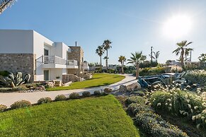 White Pearls Luxury Suites - Adults Only