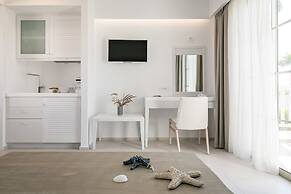 White Pearls Luxury Suites - Adults Only