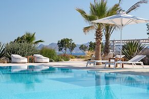 White Pearls Luxury Suites - Adults Only