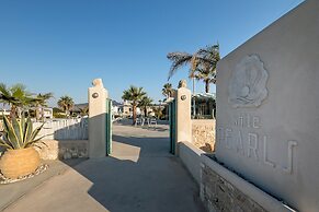 White Pearls Luxury Suites - Adults Only