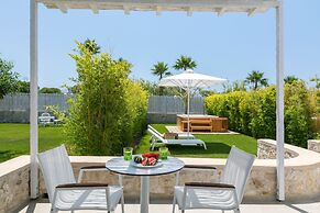 White Pearls Luxury Suites - Adults Only