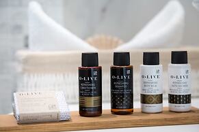 White Pearls Luxury Suites - Adults Only