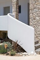 White Pearls Luxury Suites - Adults Only